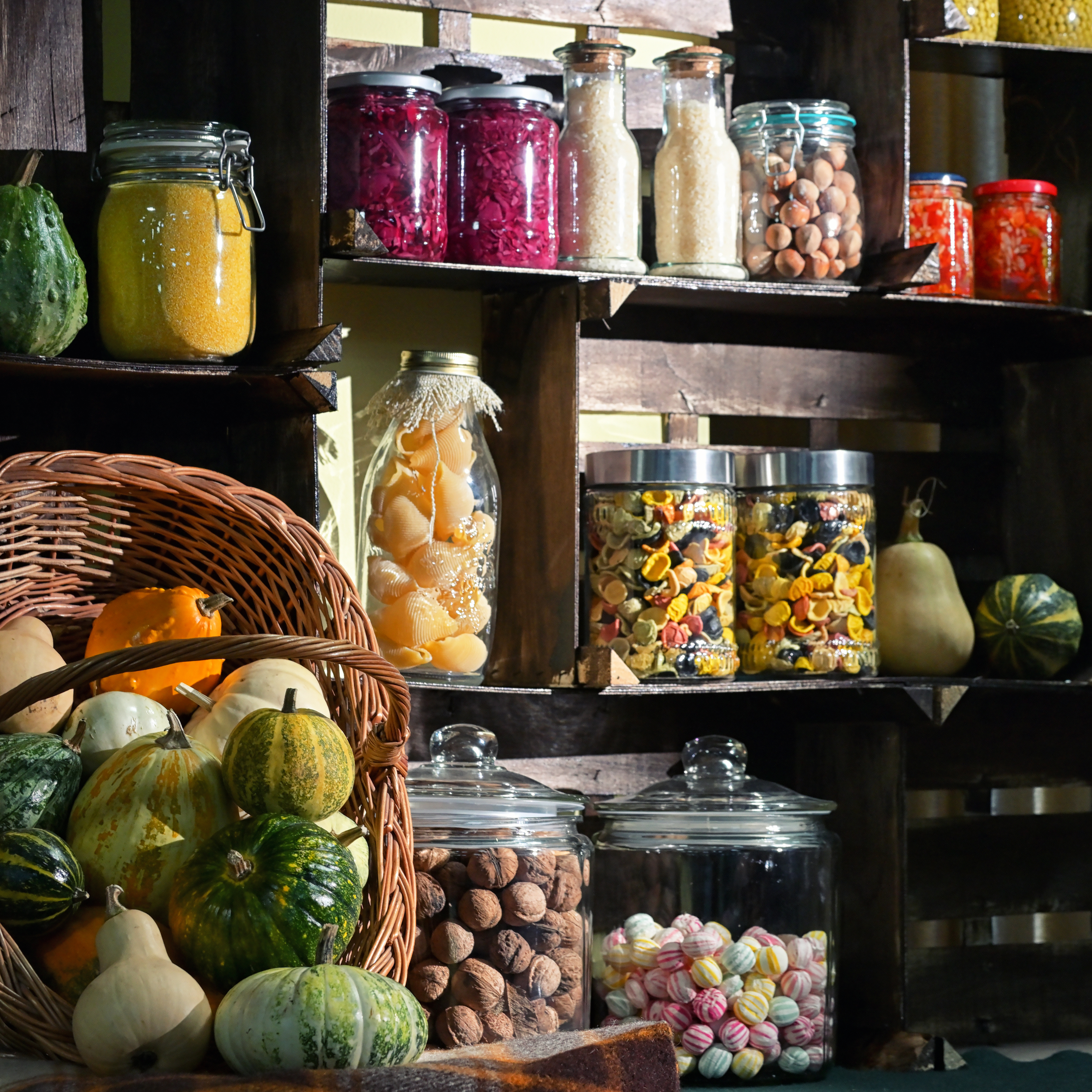 🌿 Your Pantry as Medicine: Simple Winter Remedies You Already Have at Home